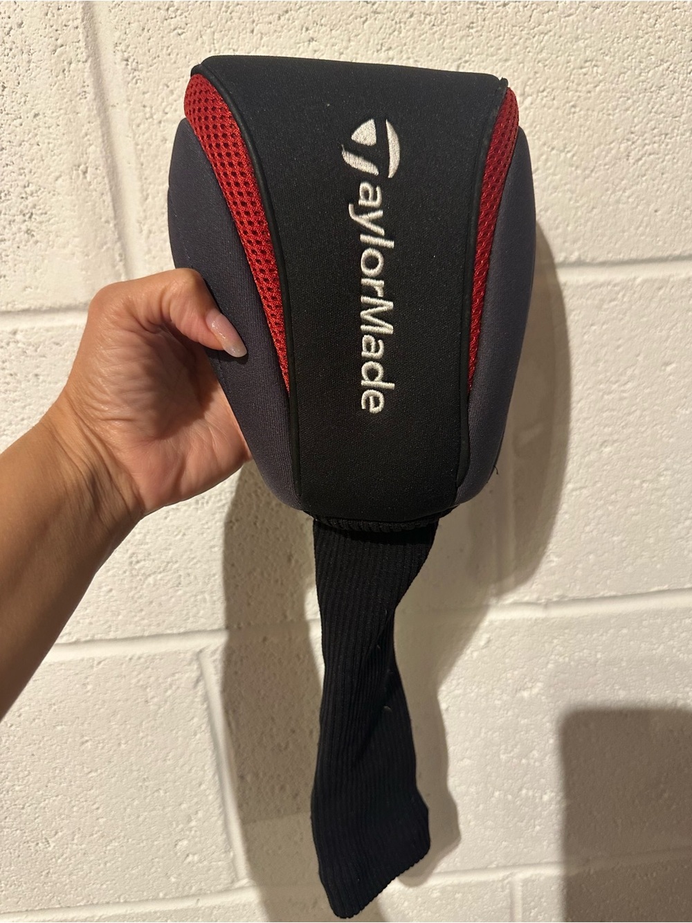 TaylorMade Burner 420 Black & Red Golf Driver Headcover